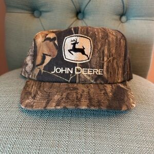 John Deere camo ballcap, NWOT